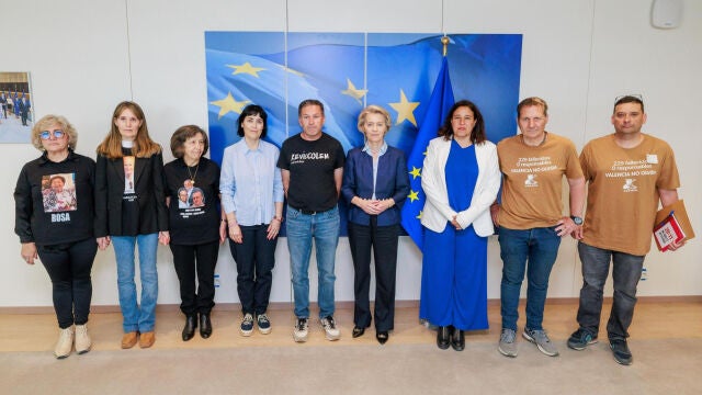 Von der Leyen recibe a las víctimas de la dana: "Esta tragedia debe guiar nuestros preparativos para el futuro"