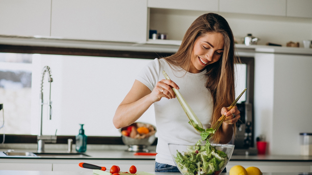 El secreto de un doctor para suprimir el hambre de forma natural