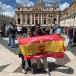 Carmen Lucena y Nicolás Sangrador, en San Pedro, el día de la fumata blanca