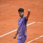 Así hemos vivido en directo el Carlos Alcaraz - Khachanov: partido de octavos de final Masters 1.000 Roma 2025 online