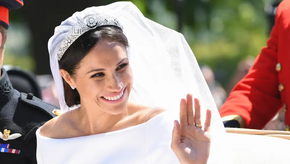 Meghan Markle con su vestido de novia en su boda con el príncipe Harry.