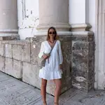 Influencer con vestido sueltecito.