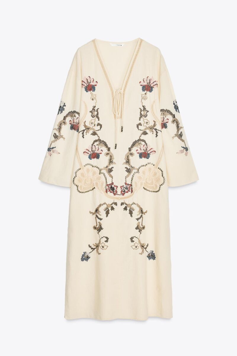 Vestido midi bordados zw collection.