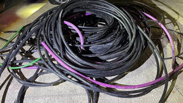 Sucesos.- Detenidos tres hombres por robar cableado de cobre cerca de la estación de tren de Teruel