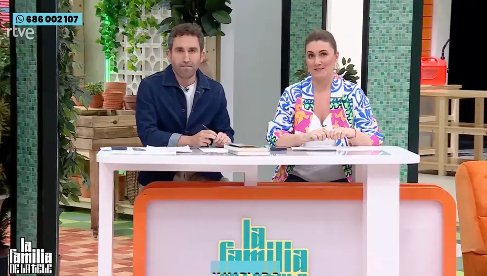 Captura de Carlota Corredera en 'La familia de la tele'