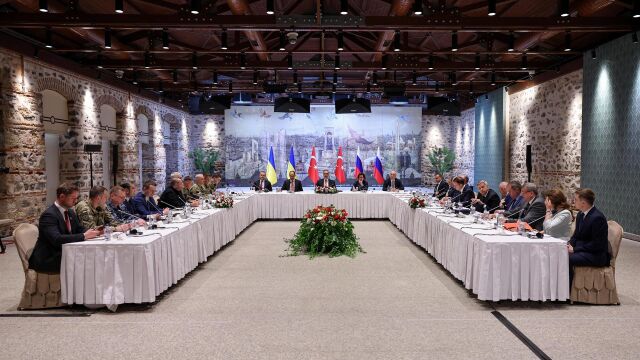 Rusia y Ucrania canjearán un total de 2.000 prisioneros tras un favorable primer encuentro en Estambul