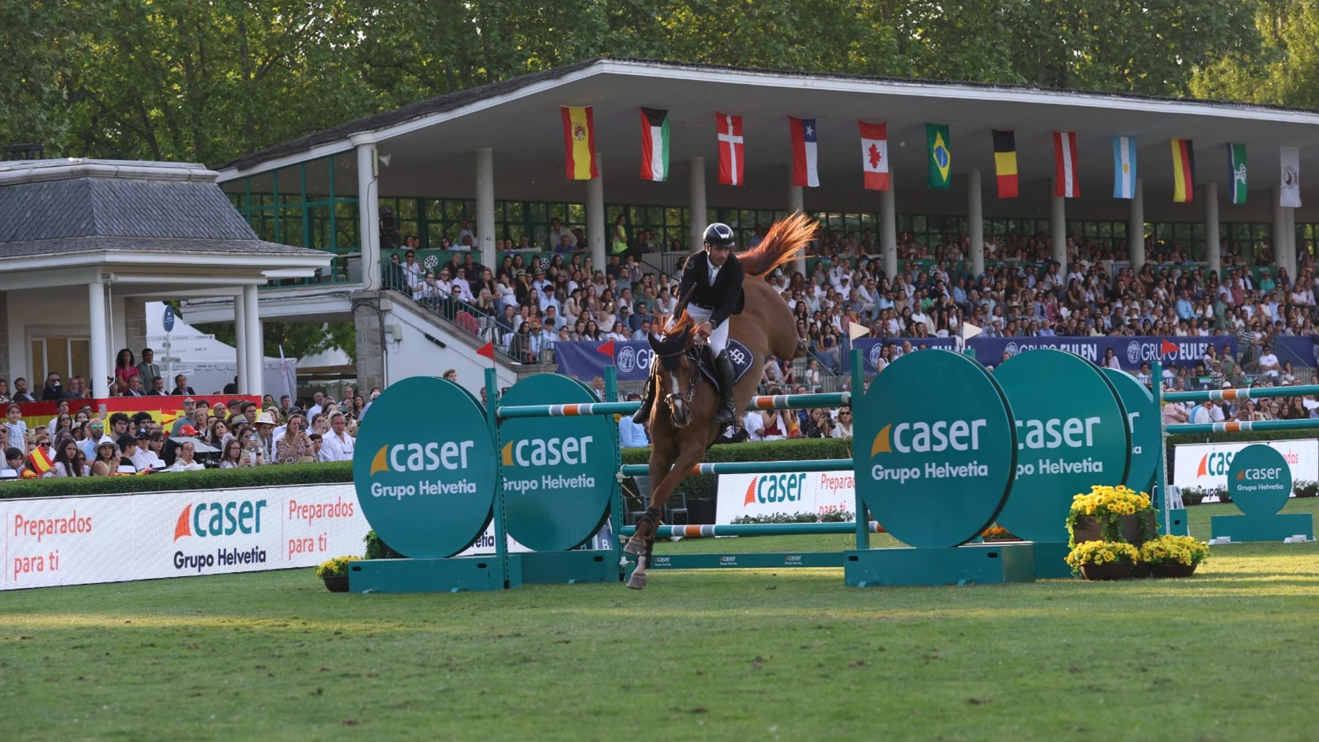 Iván Serrano, en pleno salto