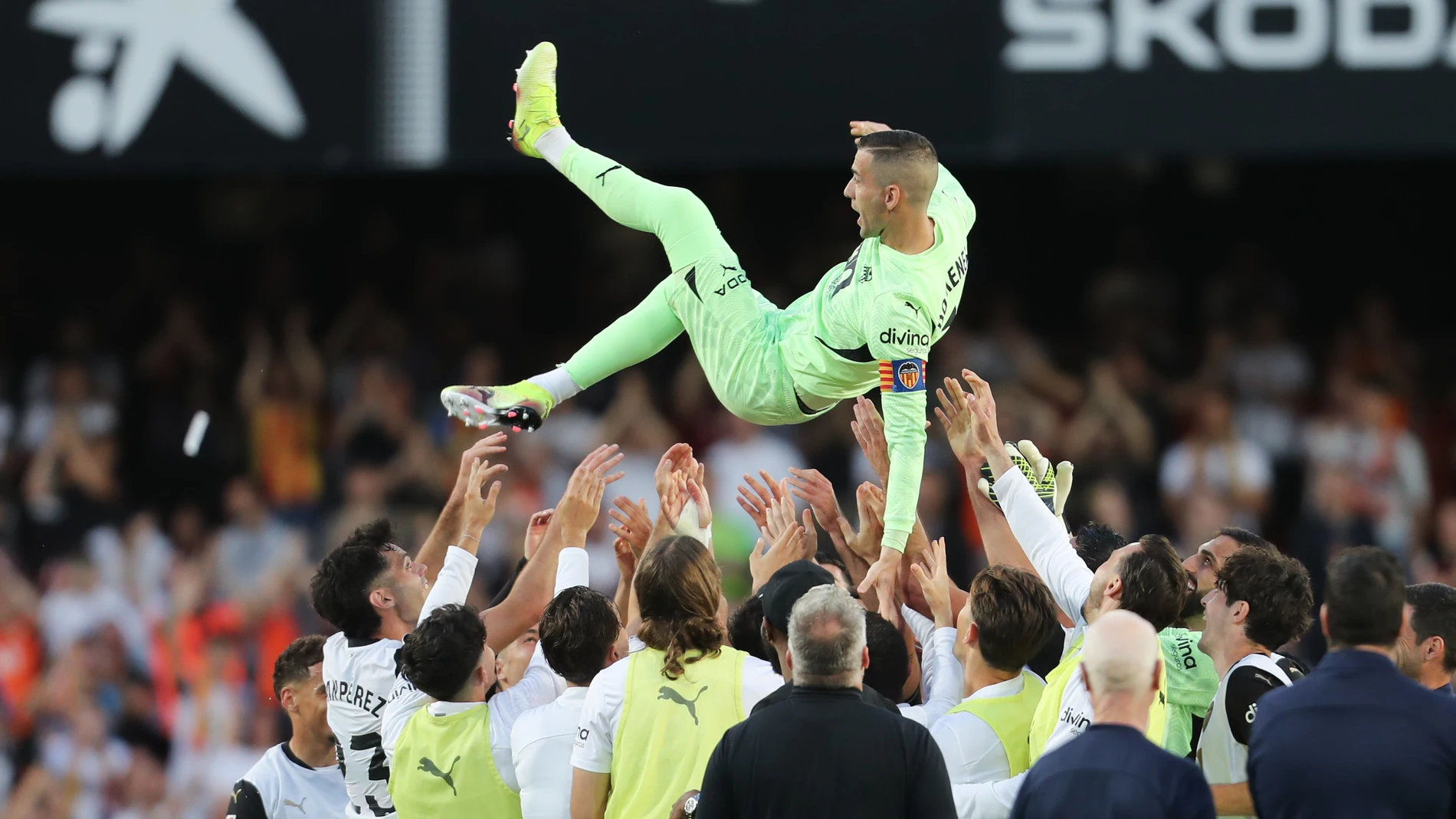 Jaume Domenech of Valencia is bounced in the air by his teammates after his last match in Mestalla stadium during the Spanish League, LaLiga EA Sports, football match played between Valencia CF and Athletic Club de Bilbao at Mestalla stadium on May 18, 2025, in Madrid, Spain. AFP7 18/05/2025 ONLY FOR USE IN SPAIN
