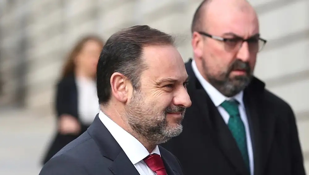 José Luis Ábalos y Koldo García, a su llegada al Congreso de los Diputados, en 2019.