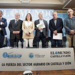 El director del el diario El Mundo de Castilla y León, Pablo Lago; el presidente del Consejo Económico y Social de Castilla y León, Enrique Cabrero; la consejera de Agricultura, Ganadería y Desarrollo Rural, María González Corral, el presidente de Asaja Castilla y León, Donaciano Dujo; el secretario general de UPA-COAG, Aurelio González; y el coordinador de la Unión de Campesinos de Castilla y León, UCCL, Jesús Manuel González Palacín