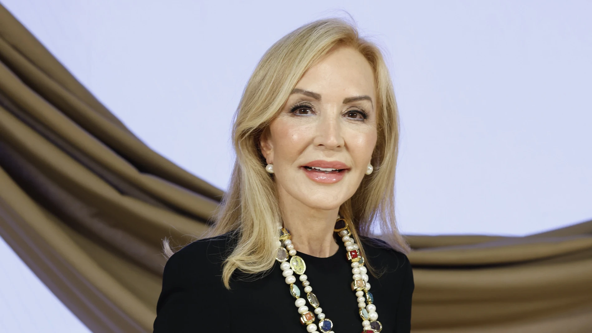 Carmen Lomana.