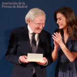 Confidencias entre Fernando &Oacute;nega y la Reina Letizia