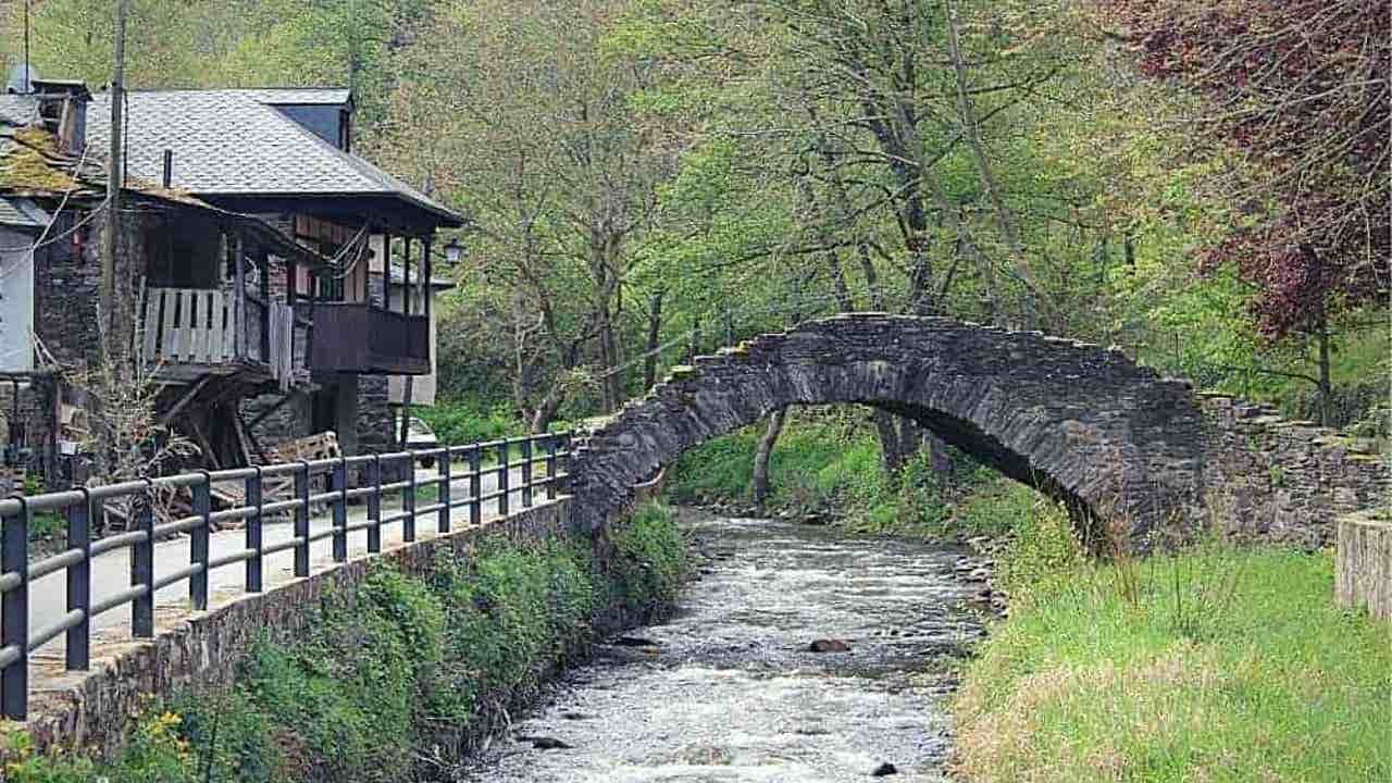 Los refranes, conjuros y supersticiones sobre el agua en la cultura popular leonesa