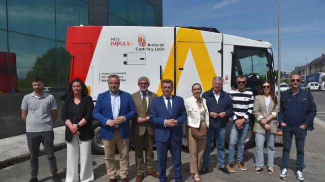 El consejero de la Presidencia, Luis Miguel González Gago, ha asistido al acto de entrega y puesta en servicio de una nueva máquina barredora para la mancomunidad leonesa de Bierzo Central.