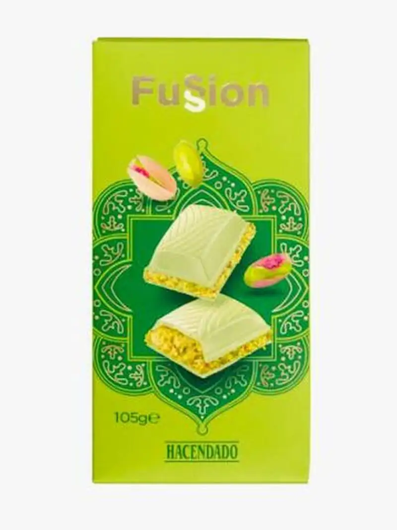 Chocolate blanco Fussion Hacendado relleno de crema de pistacho y masa filo tostada