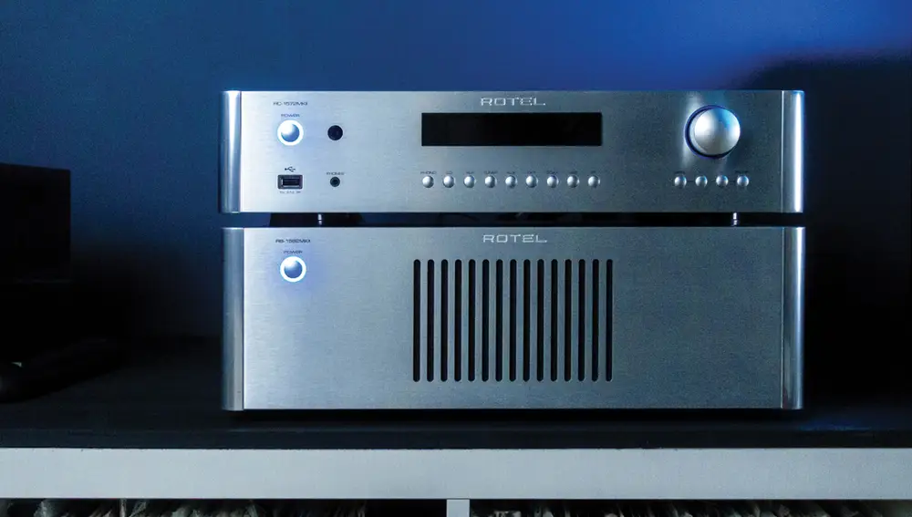 Rotel RC-1572MKII, un conjunto de previo y etapa de potencia de gama alta