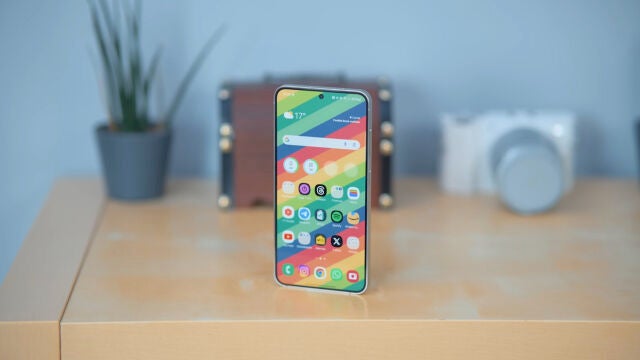 Este móvil tiene una pantalla de 6,2 pulgadas