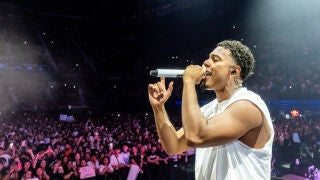 Myke Towers condens&oacute; 50 canciones en menos de dos horas de concierto