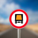 ¿Qué significa esta señal que se encuentra por toda la geografía española? pocos conductores lo saben