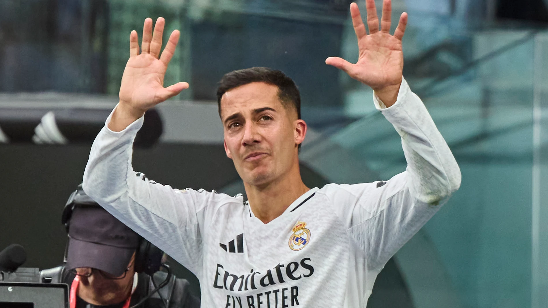 Real Madrid - Real Sociedad. Despedida Lucas Vazquez. La Liga. Ultima alineación del entrenador Carlo Ancelotti: Lunin; Lucas Vázquez, Tchouaméni, Asencio, Fran García; Ceballos, Valverde, Modric; Güler, Mbappé y Brahim. © Alberto R. Roldán / Diario La Razón. 24 05 2025