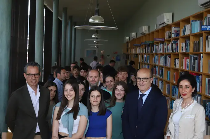 La Junta, Iberdrola y la FRAH consideran que “estamos a tiempo” de “impulsar” la transición hacia un modelo sostenible La Junta, Iberdrola y la FRAH consideran que “estamos a tiempo” de “impulsar” la transición hacia un modelo sostenible