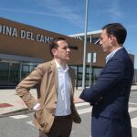 Conrado Íscar dialoga con Guzmán Gómez