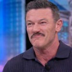 Luke Evans explica cómo vivió su homosexualidad dentro de una familia de Testigos de Jehová