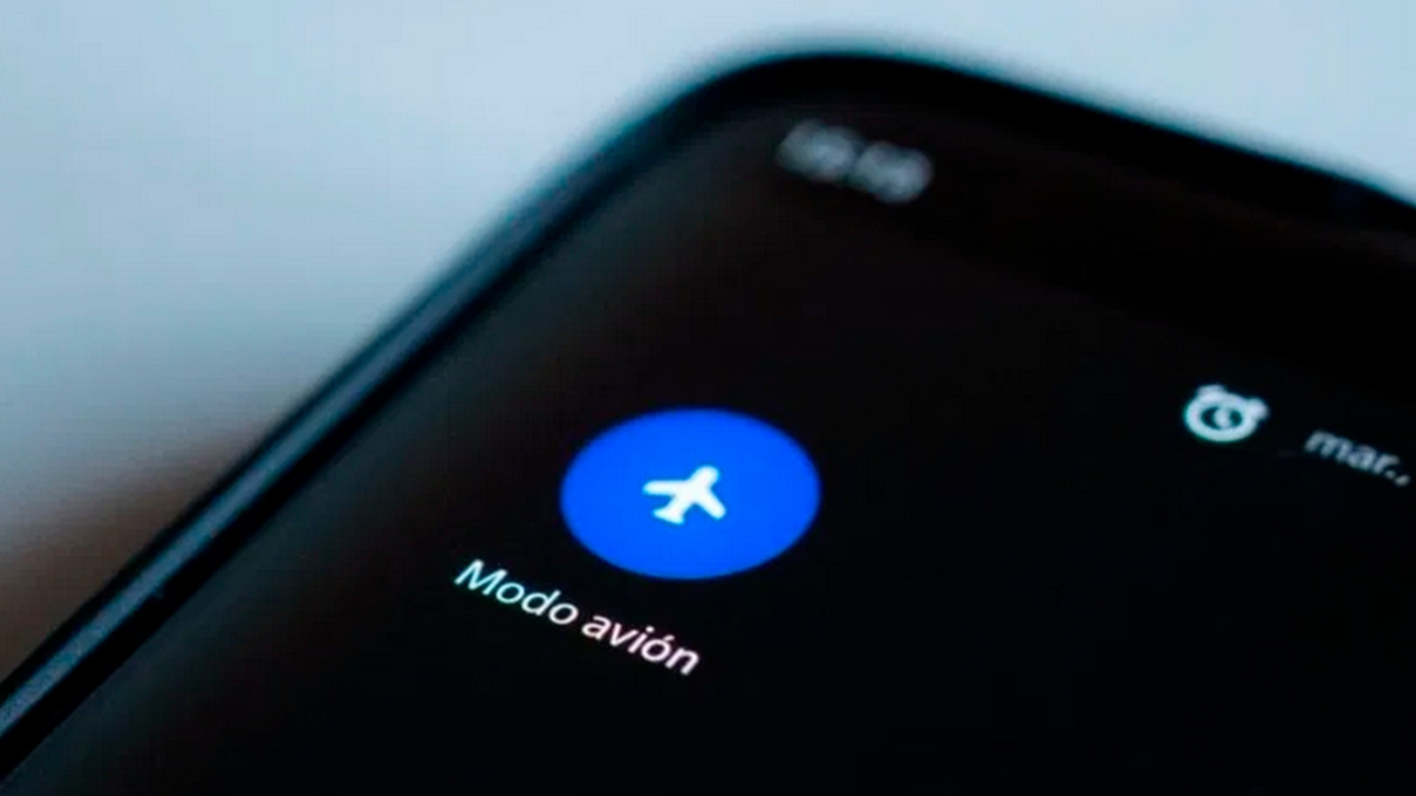 Activar el modo avión en tu móvil: pocas personas conocen estas 3 ventajas