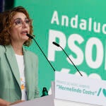La vicepresidenta primera del Gobierno y secretaria general del PSOE andaluz, María Jesús Montero, asiste a la entrega de los Premios de Medio Ambiente Hermenelindo Castro