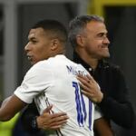 Kylian Mbappé y Luis Enrique 