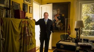 Juan Chicharro Ortega, presidente de la Fundaci&oacute;n Nacional Francisco Franco, en su despacho