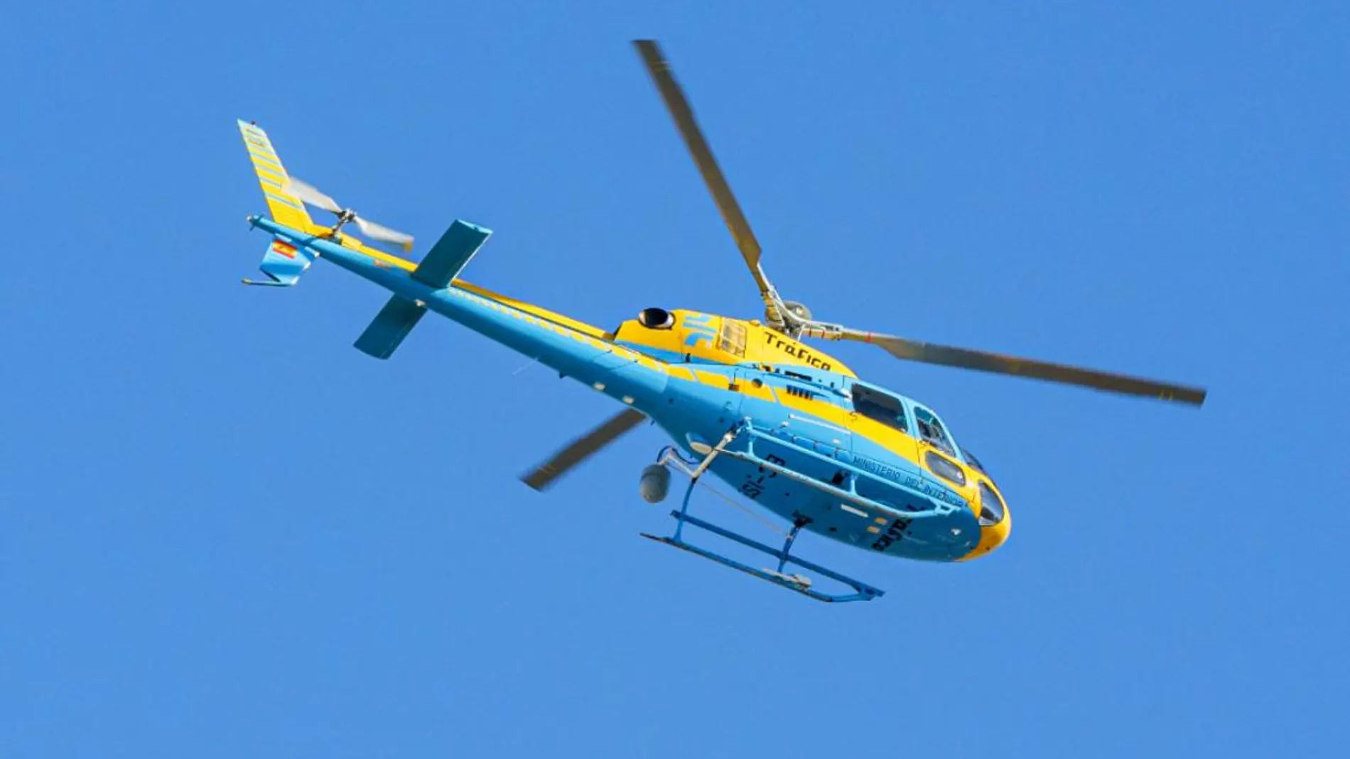 Helicóptero de la DGT.