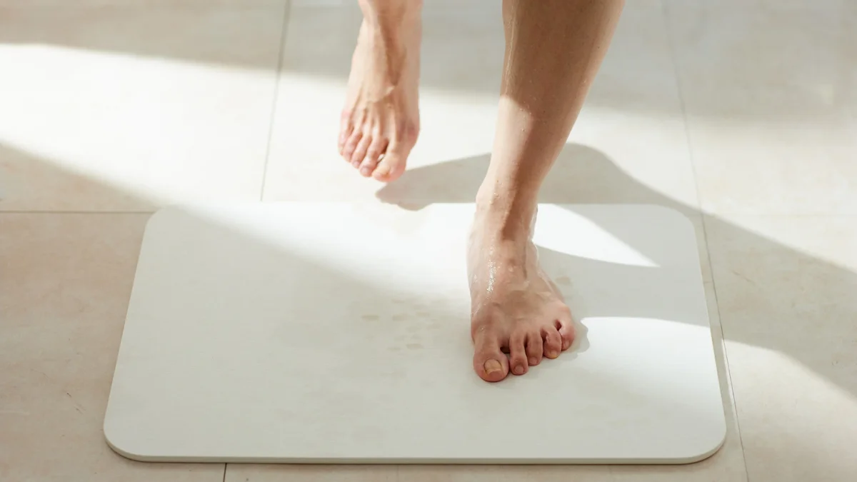 Adiós a la alfombra de baño: su alternativa moderna es más higiénica y práctica