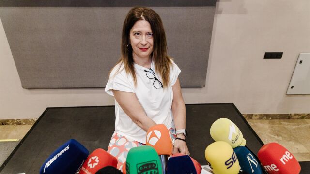Leire Díez insiste en que no trabaja para PSOE y que investigaba tramas para un libro: "Ni fontanera ni cobarde"