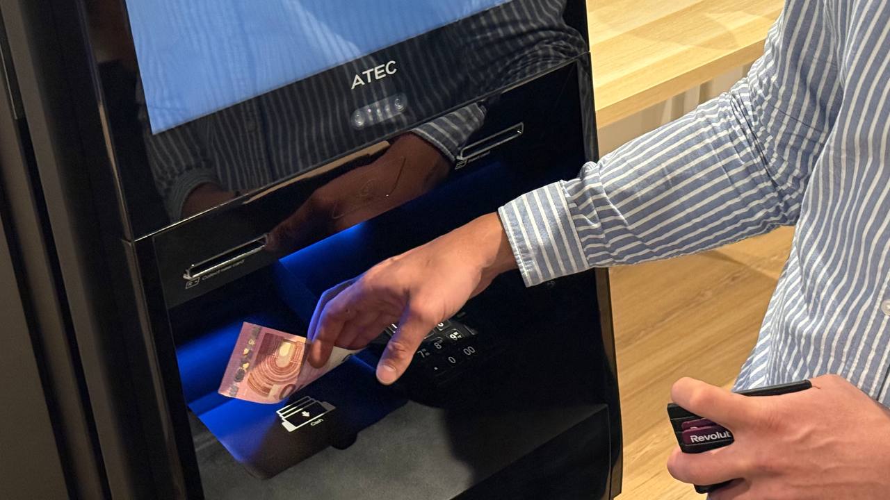 Exbanquero español alerta sobre qué pasa si tienes tus ahorros en el banco: "El día que quiebre..."