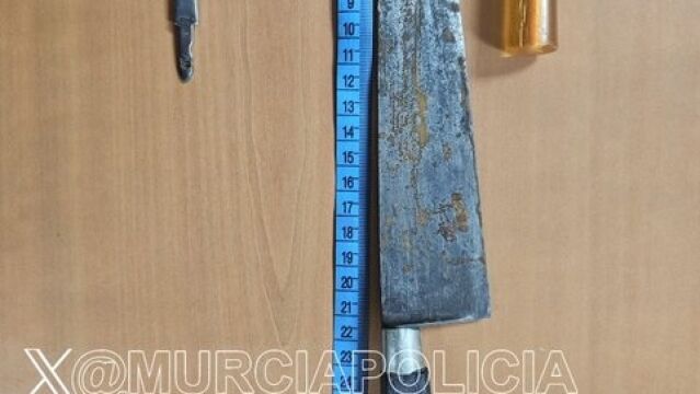 Detenido un individuo en Murcia por amenazar a viandantes y a agentes de policía con un cuchillo