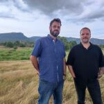 Miguel Ángel Guerra e Iván Karras, autores del documental "The Magnificent Stranger"