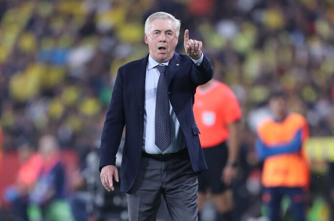 Carlo Ancelotti en el partido de eliminatorias contra Ecuador