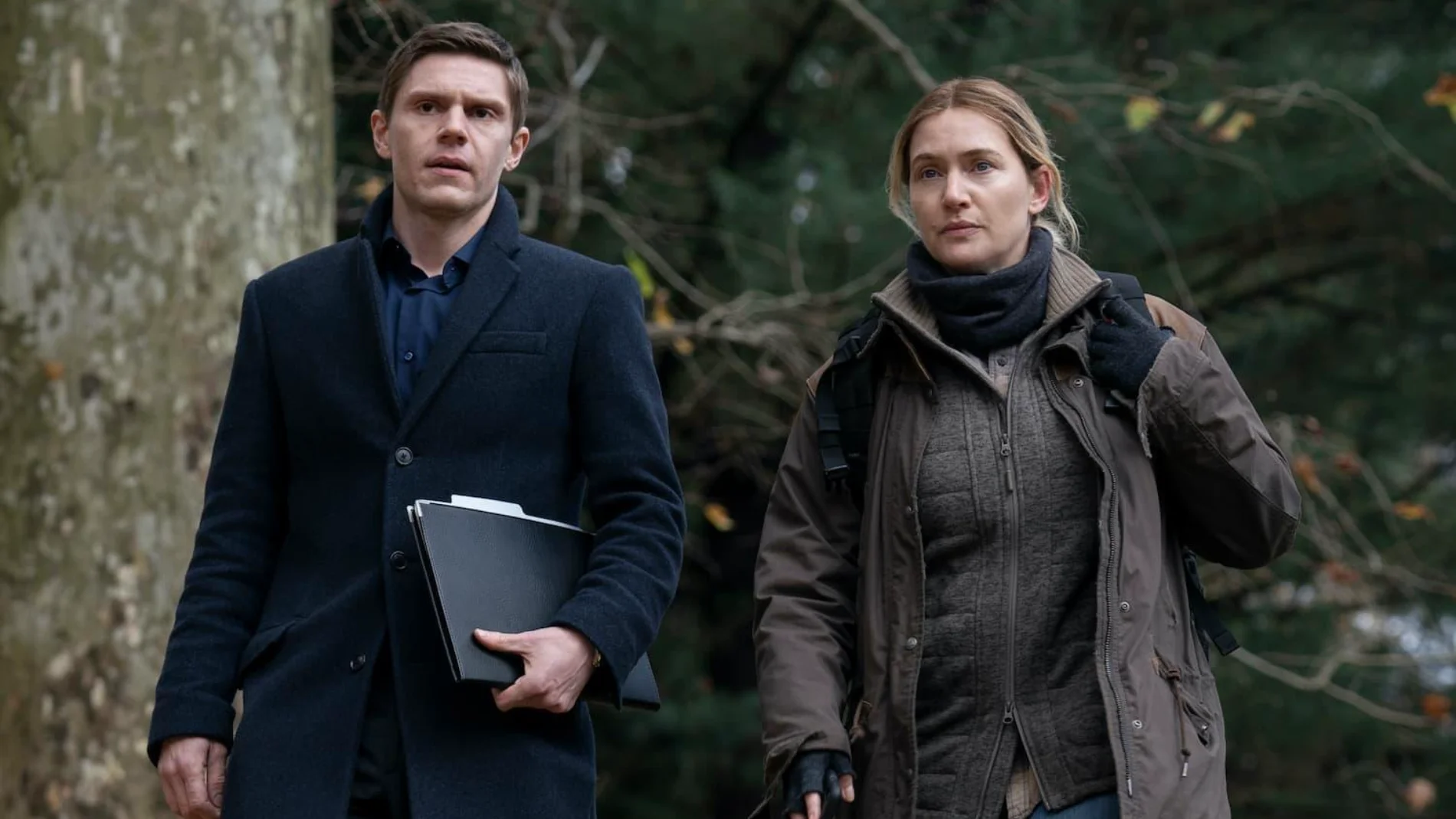 Kate Winslet ('Titanic') y Evan Peters ('American Horror Story') forman un buen dúo protagonista
