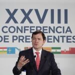 Mañueco atiende a la prensa tras la Conferencia de Presidentes