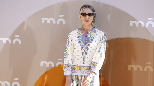 Ángela Molina con look bohemio. 
