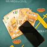 La Guardia Civil detiene a una persona por estafa y falsificación de moneda