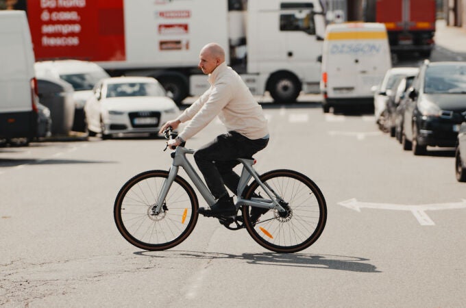 Mi manera de ver las bicis eléctricas ha cambiado: la Fiido Air es bonita, ligera y potente