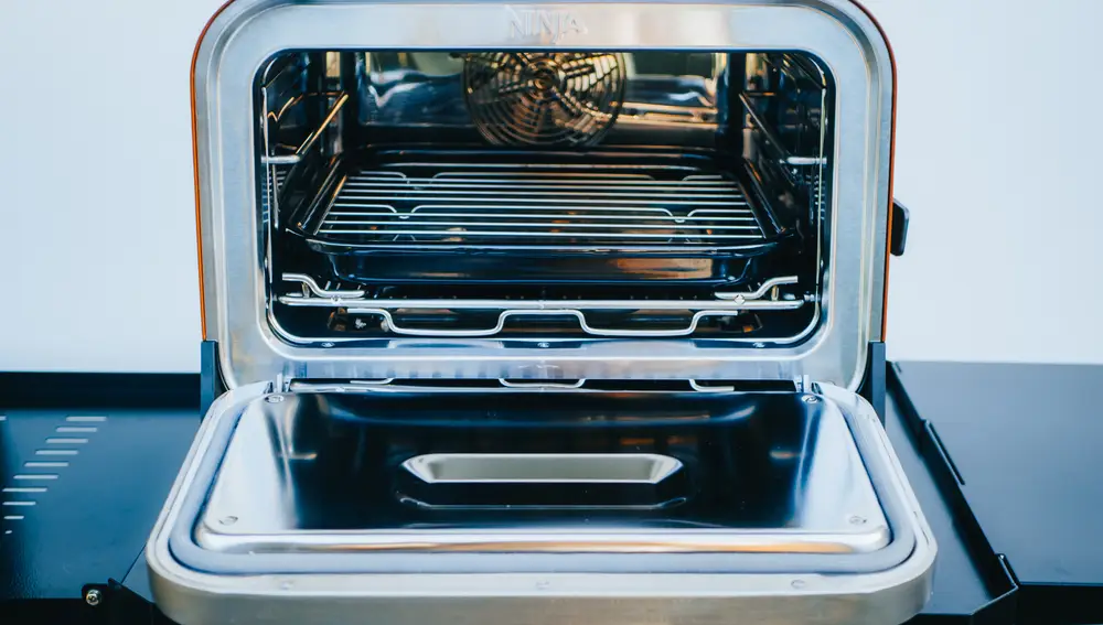 Frontal del horno abierto