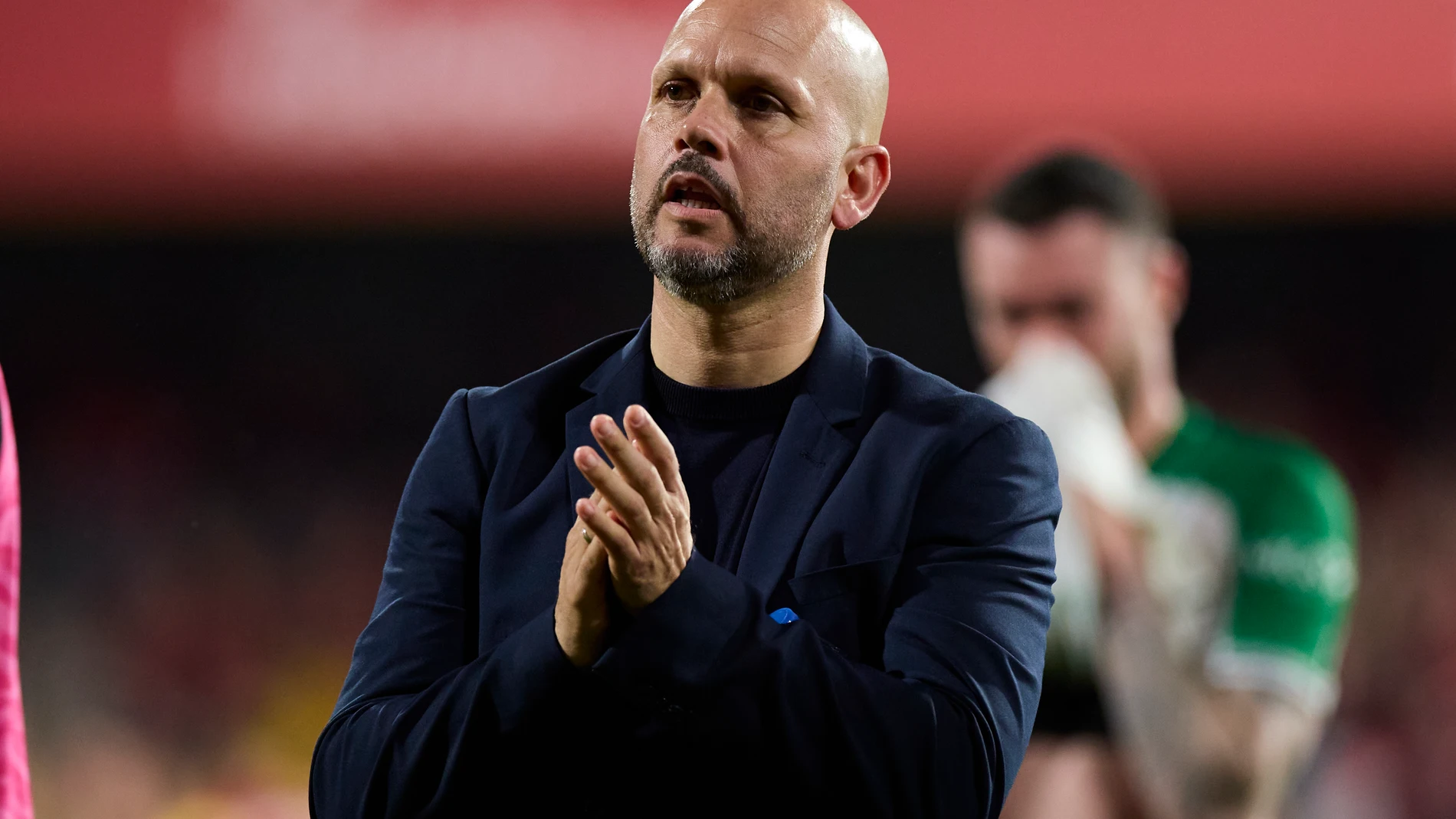 Jose Alberto Lopez head coach of Real Racing Club de Santander reacts during the LaLiga Hypermotion match between CD Mirandes and Racing Santander at Anduva on June 12, 2025, in Miranda de Ebro, Spain. AFP7 12/06/2025 ONLY FOR USE IN SPAIN