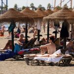 Bañistas en la playa en Málaga
