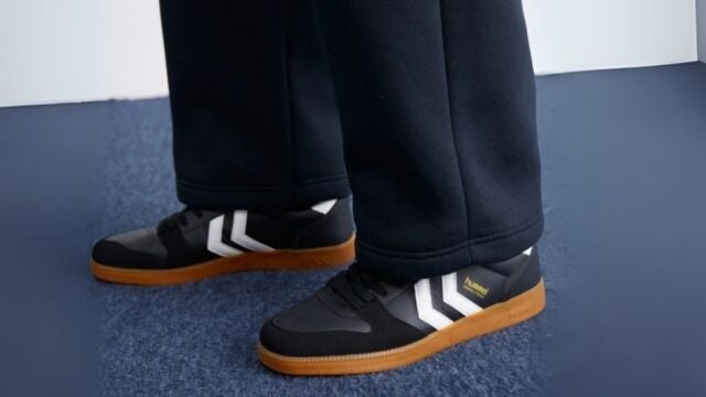 Amazon liquida estas Hummel unisex y ya compiten en comodidad y estilo con Skechers