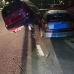 Detenido en Pontevedra un conductor por agredir a un agente tras chocar contra cuatro vehículos mientras circulaba ebrio