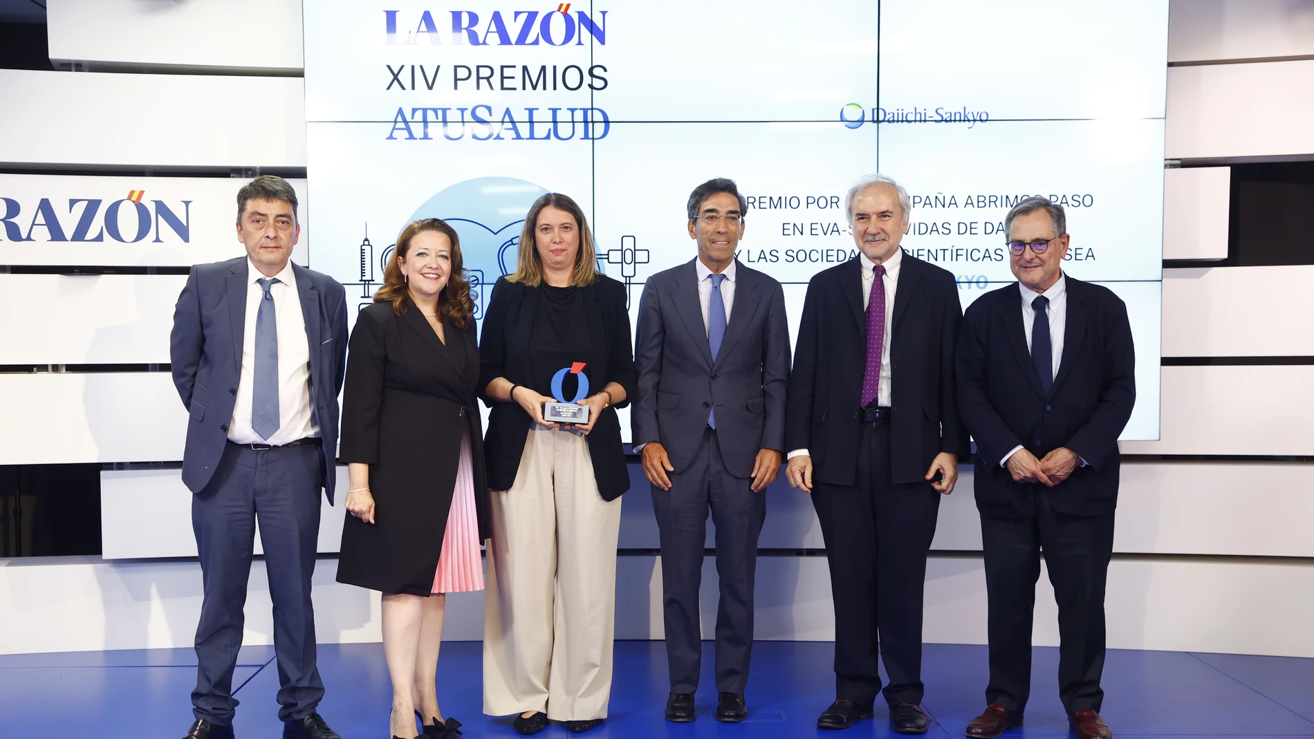 Sergio Alonso, Fátima Matute, Adriana Ibargüen, los doctores Julián Pérez Villacastín y Carlos Guijarro, y Francisco Marhuenda