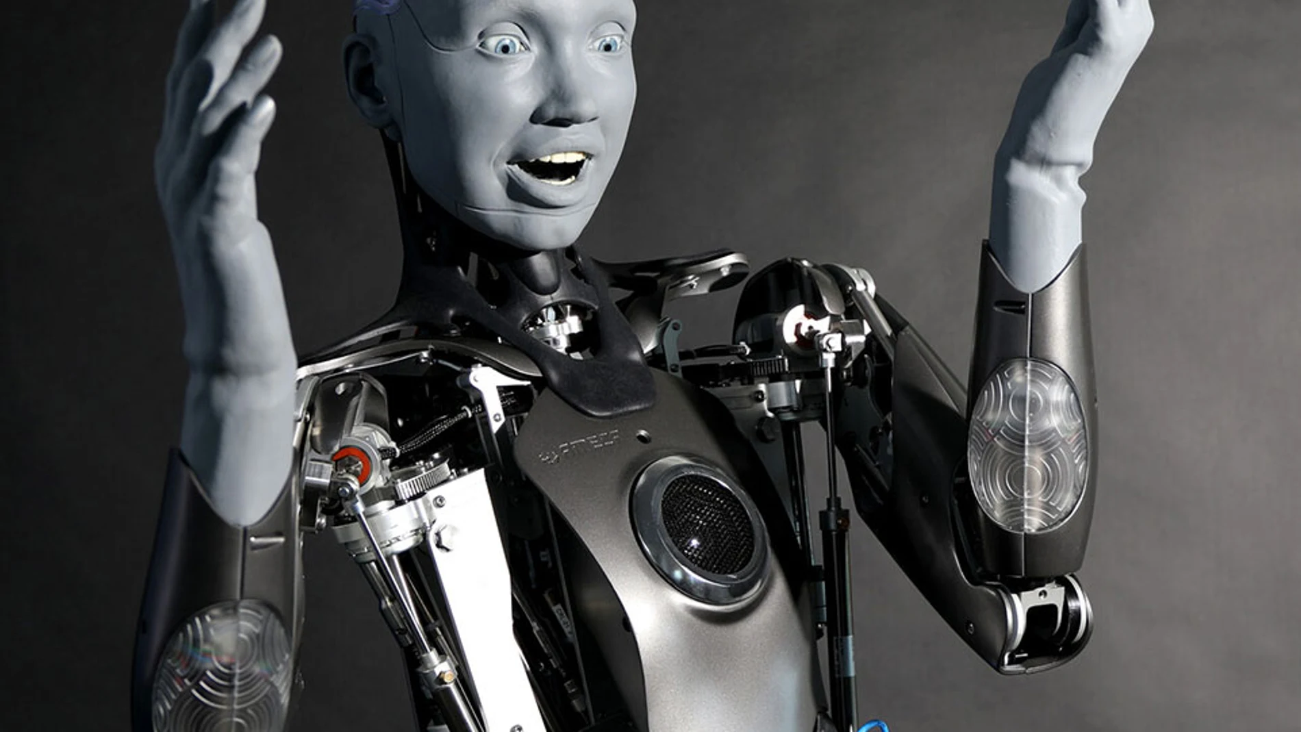 Ameca pretende mostrar la cara más amable de los robots humanoides